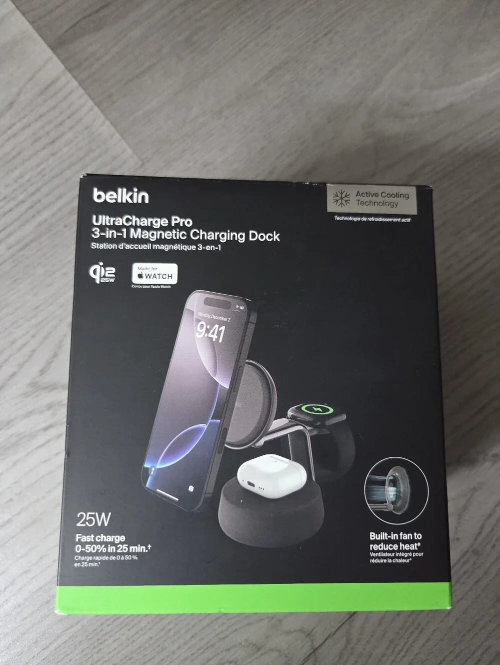 Belkin UltraCharge Pro 3-in-1 Magnetic Charging Dock - Black and Green Accents